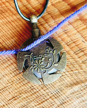 Load image into Gallery viewer, Yarn Cutter Pendant on Leather
